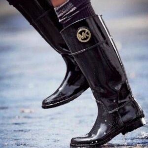 Michael Kors Woman’s Waterproof Stockard Rubber Rain Boots Black Size 6